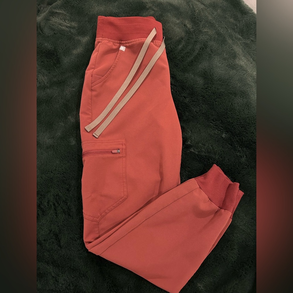 Figs High waisted Zamora Jogger scrub pants in an ash burgundy.